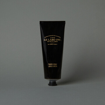 {de:rasiercreme,en:shaving cream}