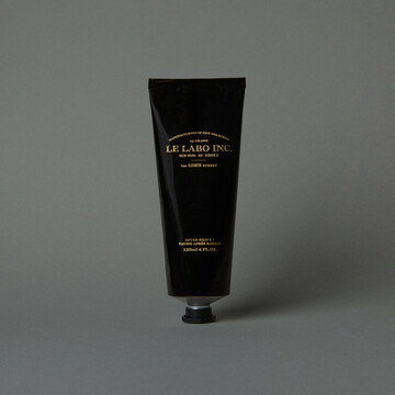 {de:aftershave-balsam,en:after-shave balm}