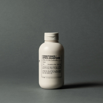 {de:spülung,en:conditioner,fr:après-shampoing}