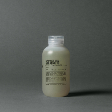 {de:duschgel,en:shower gel,fr:gel douche}