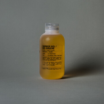 {de:duschgel,en:shower gel}